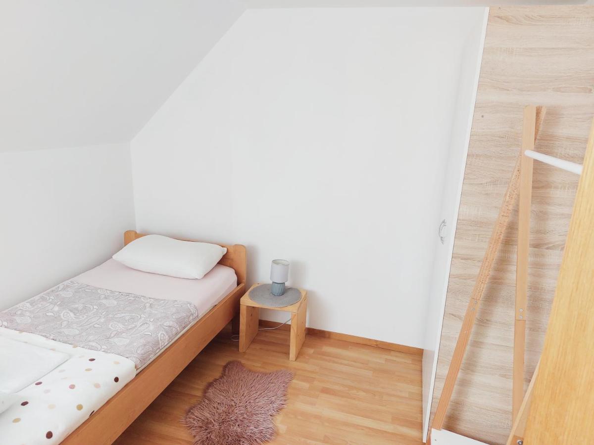 Apartman Cardak Apartment กอสปิช ภายนอก รูปภาพ